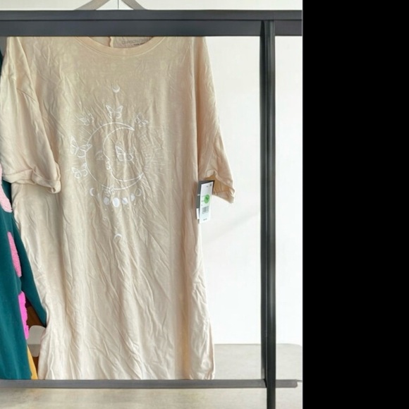 Grayson Threads Graphic T-shirt - Picture 1 of 5